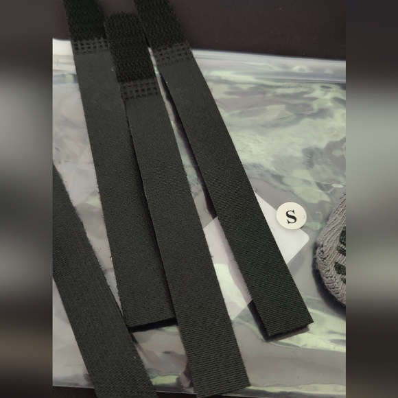 4 piece Anti-Slip Waterproof Protective Dog Socks, Tiger print, Size S - Picture 7 of 7